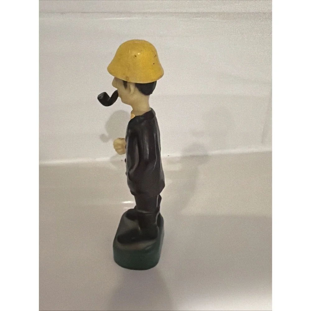 Vintage 1971 Wilton Chicago Fisherman